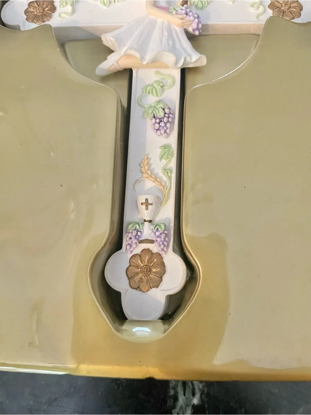 Vintage Singer First Communion Girl Wall Cross 8” Religious Catholic Decor NOS